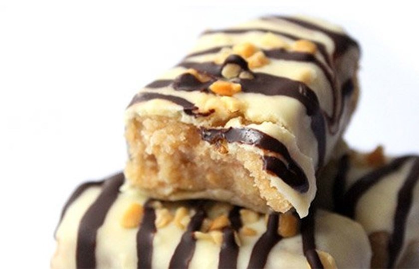 White Chocolate Almond Muscle Protein Bar Recipe